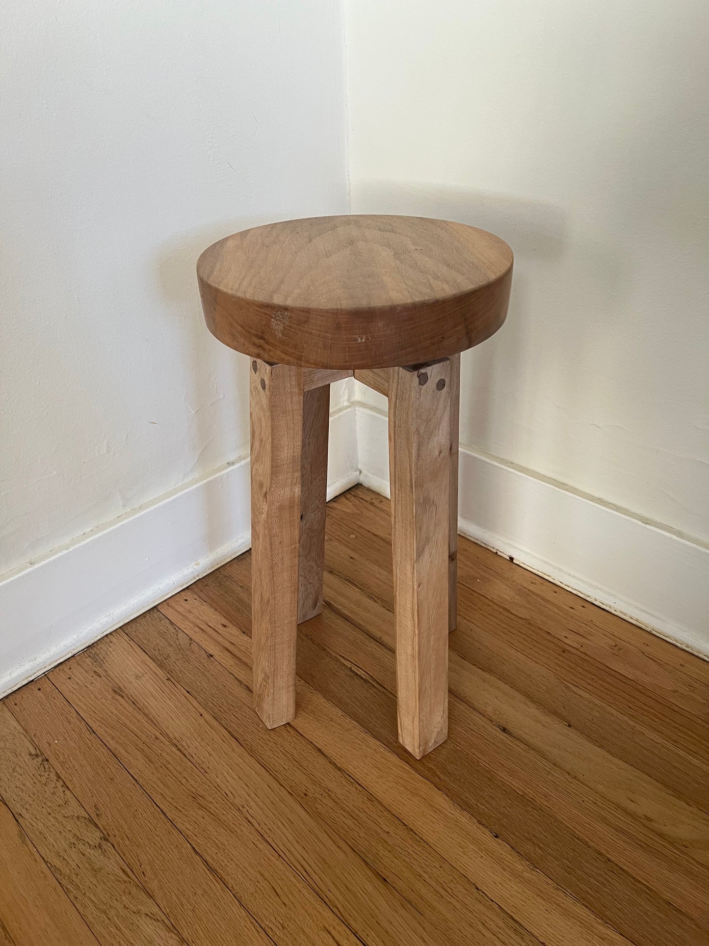 Kids custom swivel stool